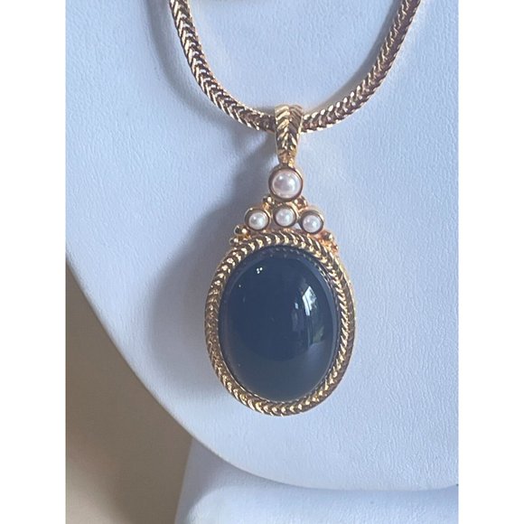 Vintage Amber/Opaque Reversible Pendant Yellow Goldplated Necklace - Picture 3 of 9